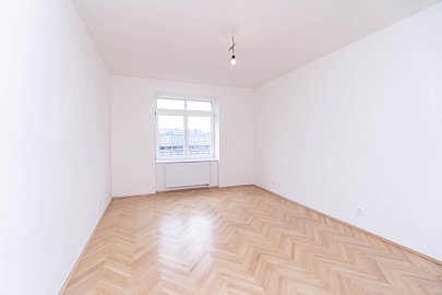 Pronájem bytu 2+1 49 m² na ul. Ruská, Praha - Vršovice